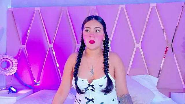 Snapshot of Emily_Black1 chatting on May 26, 2026, 11:03 pm Emily Black1 online show from May 26, 2026, 11:03 pm