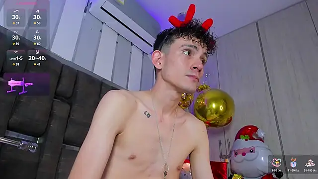 Snapshot of ValentinoMoreti chatting on December 22, 2025, 5:40 am ValentinoMoreti online show from December 22, 2025, 5:40 am