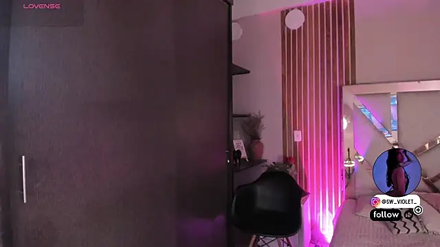Snapshot of sweetviolet__ chatting on May 11, 2026, 12:28 pm sweetviolet online show from May 11, 2026, 12:28 pm