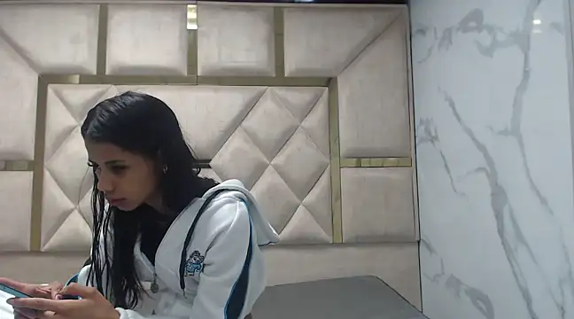 Kendall 6669 online show from March 19, 2025, 12:12 pm