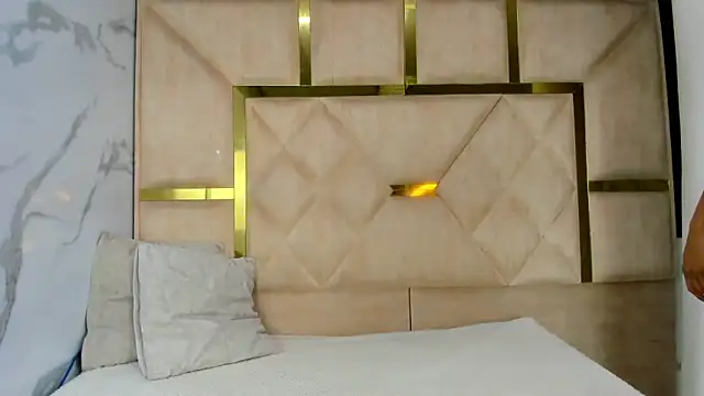 Snapshot of Kendall_6669 chatting on November 27, 2025, 1:00 pm Kendall 6669 online show from November 27, 2025, 1:00 pm