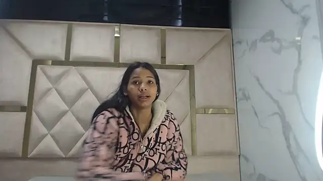 Snapshot of Kendall_6669 chatting on March 21, 2025, 12:50 pm Kendall 6669 online show from March 21, 2025, 12:50 pm