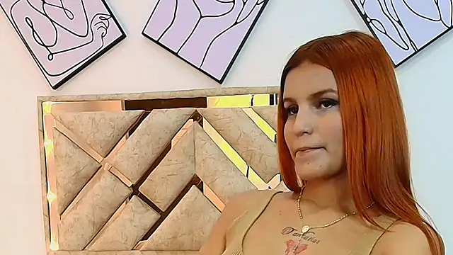 Snapshot of ZaraRousse chatting on October 28, 2025, 11:03 pm ZaraRousse online show from October 28, 2025, 11:03 pm