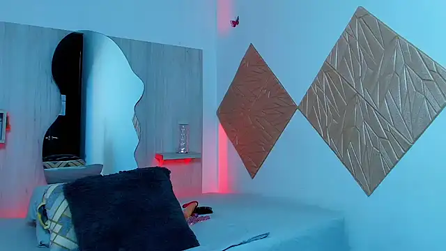 Snapshot of ZaraRousse chatting on September 22, 2025, 2:39 am ZaraRousse online show from September 22, 2025, 2:39 am