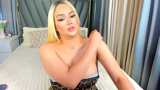 Snapshot of KylieSonique chatting on November 1, 2025, 3:57 am KylieSonique online show from November 1, 2025, 3:57 am