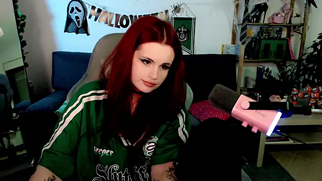 Della Ideal online show from October 29, 2025, 5:34 pm