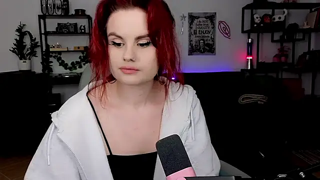 Della Ideal online show from March 30, 2026, 6:20 pm