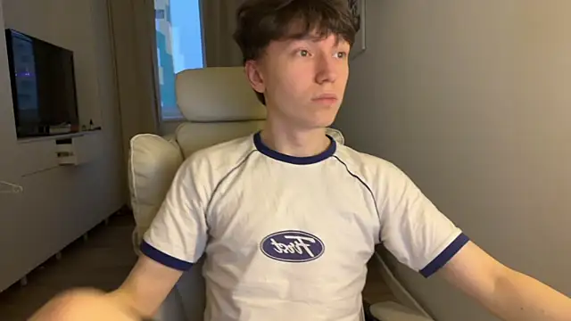 Snapshot of tommy_colson chatting on October 25, 2025, 2:28 pm tommy colson online show from October 25, 2025, 2:28 pm