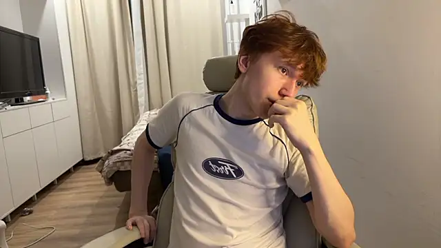 Snapshot of tommy_colson chatting on November 12, 2025, 3:38 pm tommy colson online show from November 12, 2025, 3:38 pm