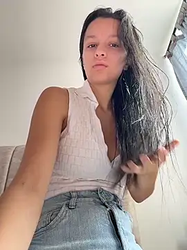 Snapshot of Soy_Sara7 chatting on December 21, 2025, 3:03 pm Soy Sara7 online show from December 21, 2025, 3:03 pm