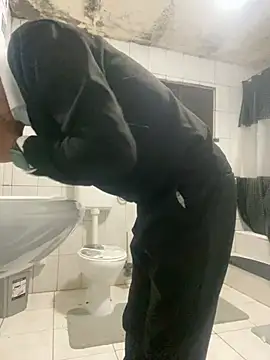 rogerdik76 online show from February 19, 2026, 12:07 am