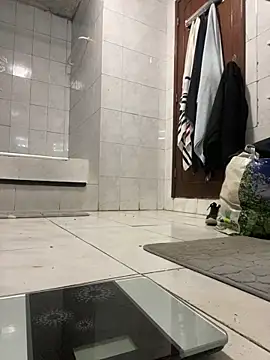 rogerdik76 online show from February 18, 2026, 6:44 am