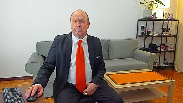 Snapshot of masterboy50 chatting on November 1, 2025, 3:50 pm masterboy50 online show from November 1, 2025, 3:50 pm