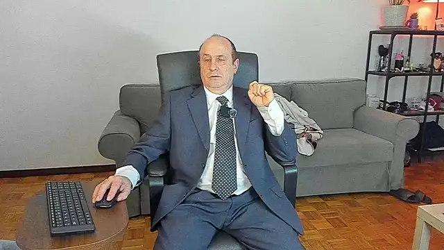 Snapshot of masterboy50 chatting on November 7, 2025, 8:02 pm masterboy50 online show from November 7, 2025, 8:02 pm