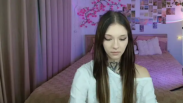 mefwhore online show from May 3, 2026, 1:15 pm