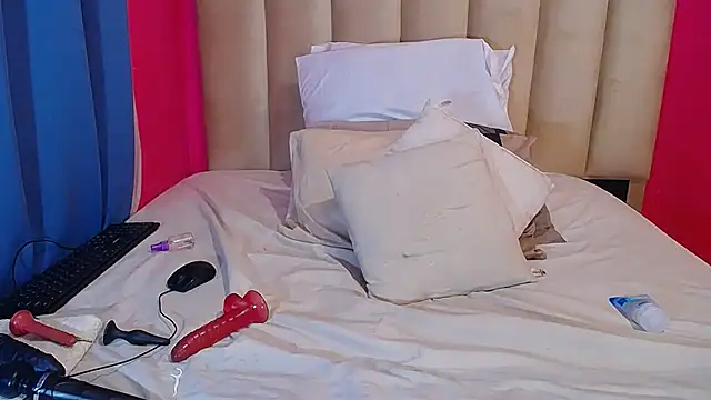 SEXYASSTINAXXX online show from November 16, 2025, 3:50 pm