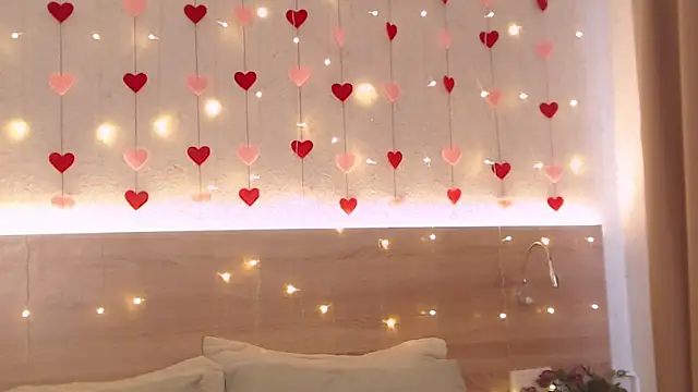 Snapshot of IvyAngel chatting on March 10, 2026, 12:31 pm IvyAngel online show from March 10, 2026, 12:31 pm