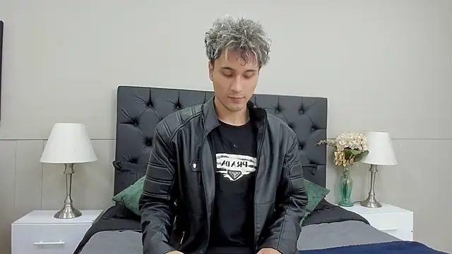 Snapshot of buddy_whitte chatting on September 22, 2025, 11:38 am buddy whitte online show from September 22, 2025, 11:38 am