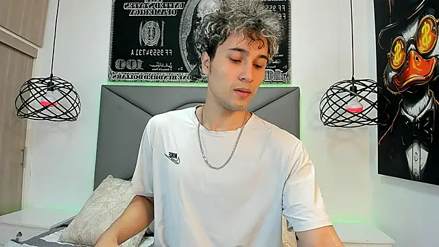 Snapshot of buddy_whitte chatting on October 27, 2025, 12:06 pm buddy whitte online show from October 27, 2025, 12:06 pm