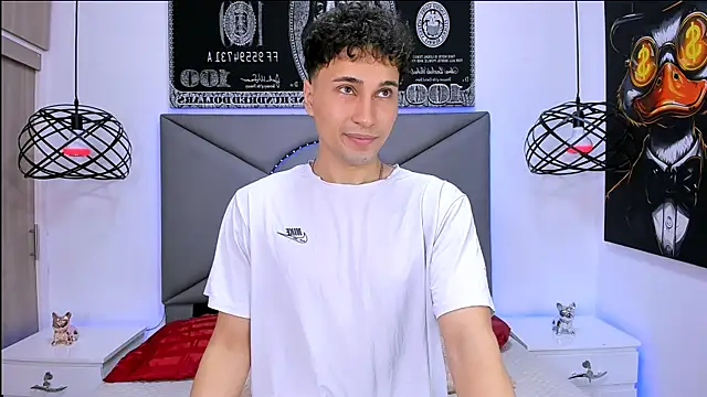 Snapshot of buddy_whitte chatting on April 12, 2026, 5:16 pm buddy whitte online show from April 12, 2026, 5:16 pm