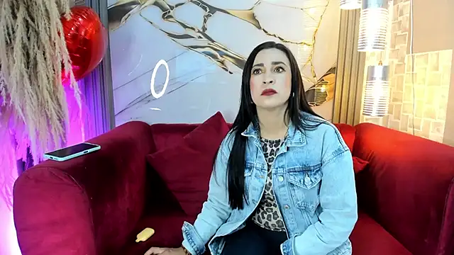 Bella williamss  online show from September 16, 2025, 7:37 pm