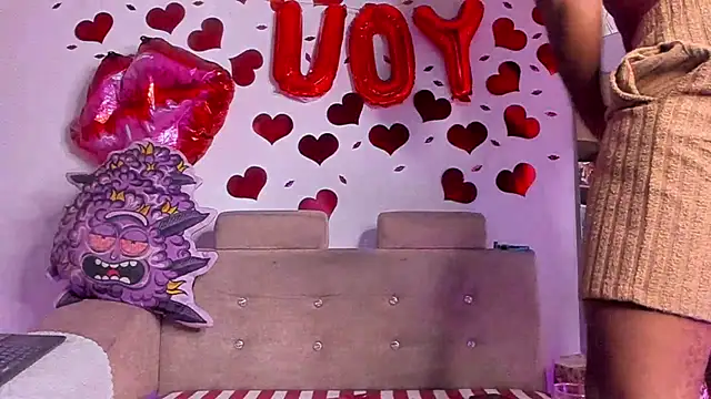 Snapshot of LOGAN_DRAKE chatting on February 28, 2026, 11:04 pm LOGAN DRAKE online show from February 28, 2026, 11:04 pm