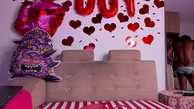 Snapshot of LOGAN_DRAKE chatting on February 28, 2026, 4:56 am LOGAN DRAKE online show from February 28, 2026, 4:56 am