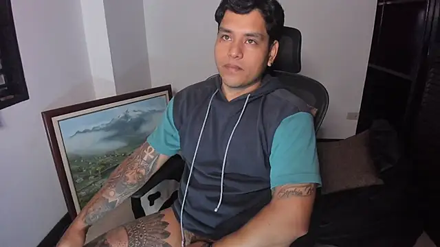 Snapshot of maxflurry_ chatting on September 12, 2025, 9:42 am maxflurry  online show from September 12, 2025, 9:42 am