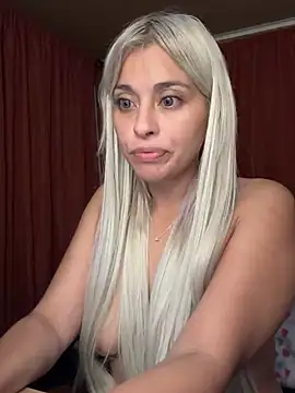 WhiteSnow09 online show from March 5, 2025, 4:34 am