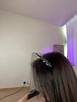 Snapshot of MeryWeaver chatting on January 17, 2026, 6:28 am MeryWeaver online show from January 17, 2026, 6:28 am