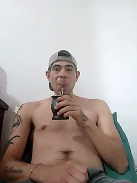 Snapshot of atosved chatting on December 2, 2025, 11:01 am atosved online show from December 2, 2025, 11:01 am