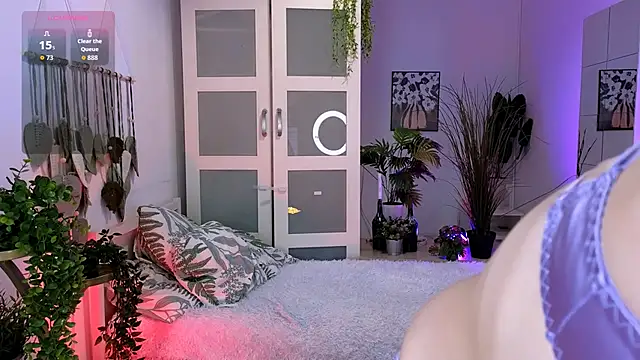 Snapshot of Cherry_Bite chatting on October 17, 2025, 9:49 pm Cherry Bite online show from October 17, 2025, 9:49 pm