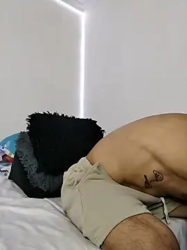 Snapshot of morenosiam chatting on April 16, 2026, 7:09 am morenosiam online show from April 16, 2026, 7:09 am