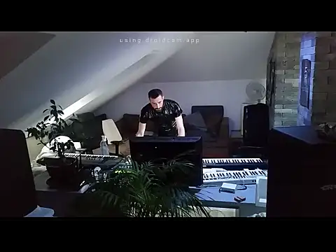 gryzoon online show from April 16, 2026, 4:13 am