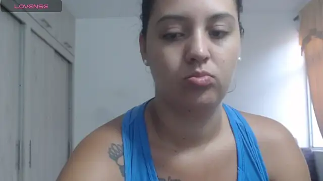 Anthonela Queen online show from December 3, 2025, 12:37 pm