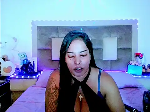 Snapshot of indiantopaz694u chatting on April 24, 2026, 4:25 am indiantopaz694u online show from April 24, 2026, 4:25 am