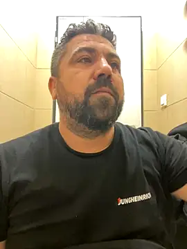Snapshot of Alexander18edd chatting on September 10, 2025, 10:58 am Alexander18edd online show from September 10, 2025, 10:58 am