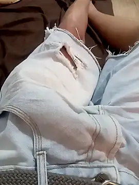 Snapshot of Magrinholl chatting on November 26, 2025, 1:55 pm Magrinholl online show from November 26, 2025, 1:55 pm