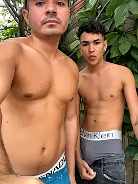 Snapshot of twinks_28 chatting on November 29, 2025, 9:37 pm twinks 28 online show from November 29, 2025, 9:37 pm