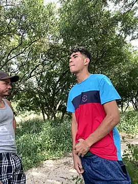 Snapshot of twinks_28 chatting on November 4, 2025, 8:01 pm twinks 28 online show from November 4, 2025, 8:01 pm