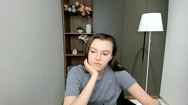 Snapshot of KeeleyCast chatting on February 26, 2025, 6:40 am KeeleyCast online show from February 26, 2025, 6:40 am