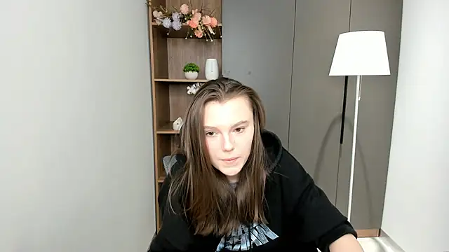 Snapshot of KeeleyCast chatting on February 26, 2025, 3:35 am KeeleyCast online show from February 26, 2025, 3:35 am