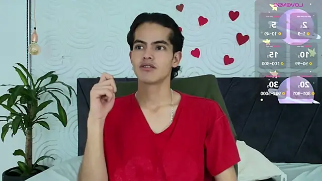 Snapshot of Maximoherrera_16 chatting on May 28, 2026, 12:44 pm Maximoherrera 16 online show from May 28, 2026, 12:44 pm