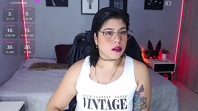 Veronika metal online show from March 3, 2025, 6:46 pm