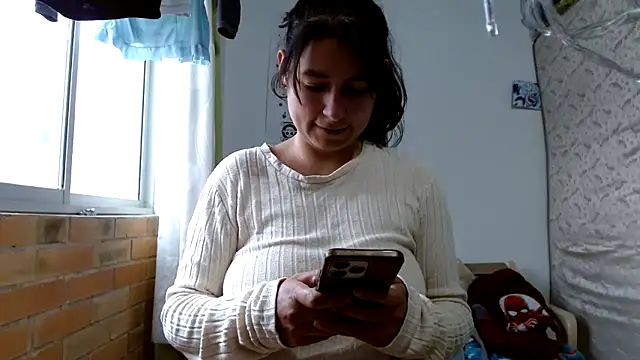 Snapshot of Escarcha-blue chatting on March 25, 2026, 9:57 pm Escarcha-blue online show from March 25, 2026, 9:57 pm