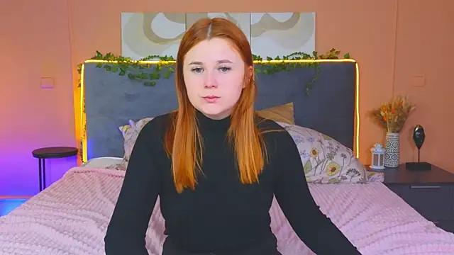 Eva Starlight online show from October 13, 2025, 4:14 am