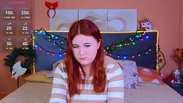 Snapshot of Eva_Starlight chatting on December 22, 2025, 4:12 am Eva Starlight online show from December 22, 2025, 4:12 am