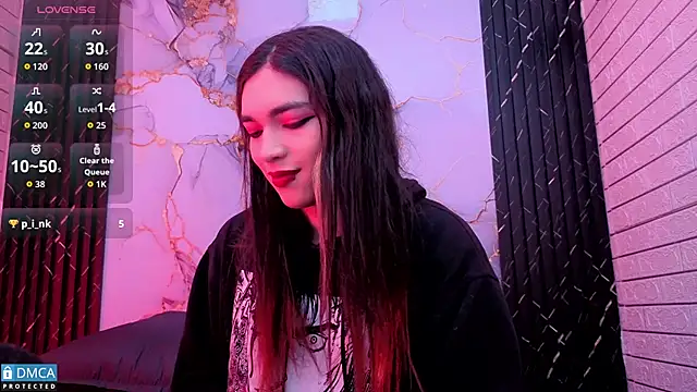 Snapshot of MaeveKuro chatting on March 2, 2026, 3:07 am MaeveKuro online show from March 2, 2026, 3:07 am