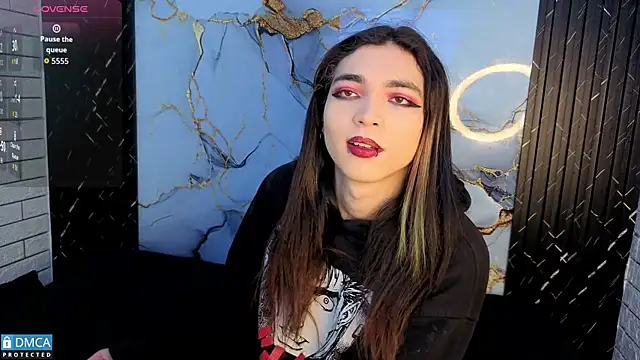 Snapshot of MaeveKuro chatting on February 18, 2026, 3:04 am MaeveKuro online show from February 18, 2026, 3:04 am