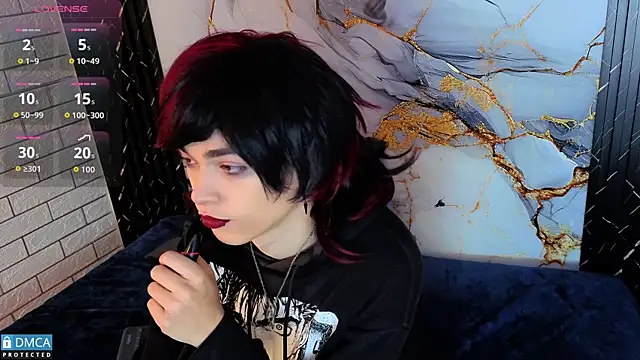 Snapshot of MaeveKuro chatting on December 4, 2025, 3:05 am MaeveKuro online show from December 4, 2025, 3:05 am